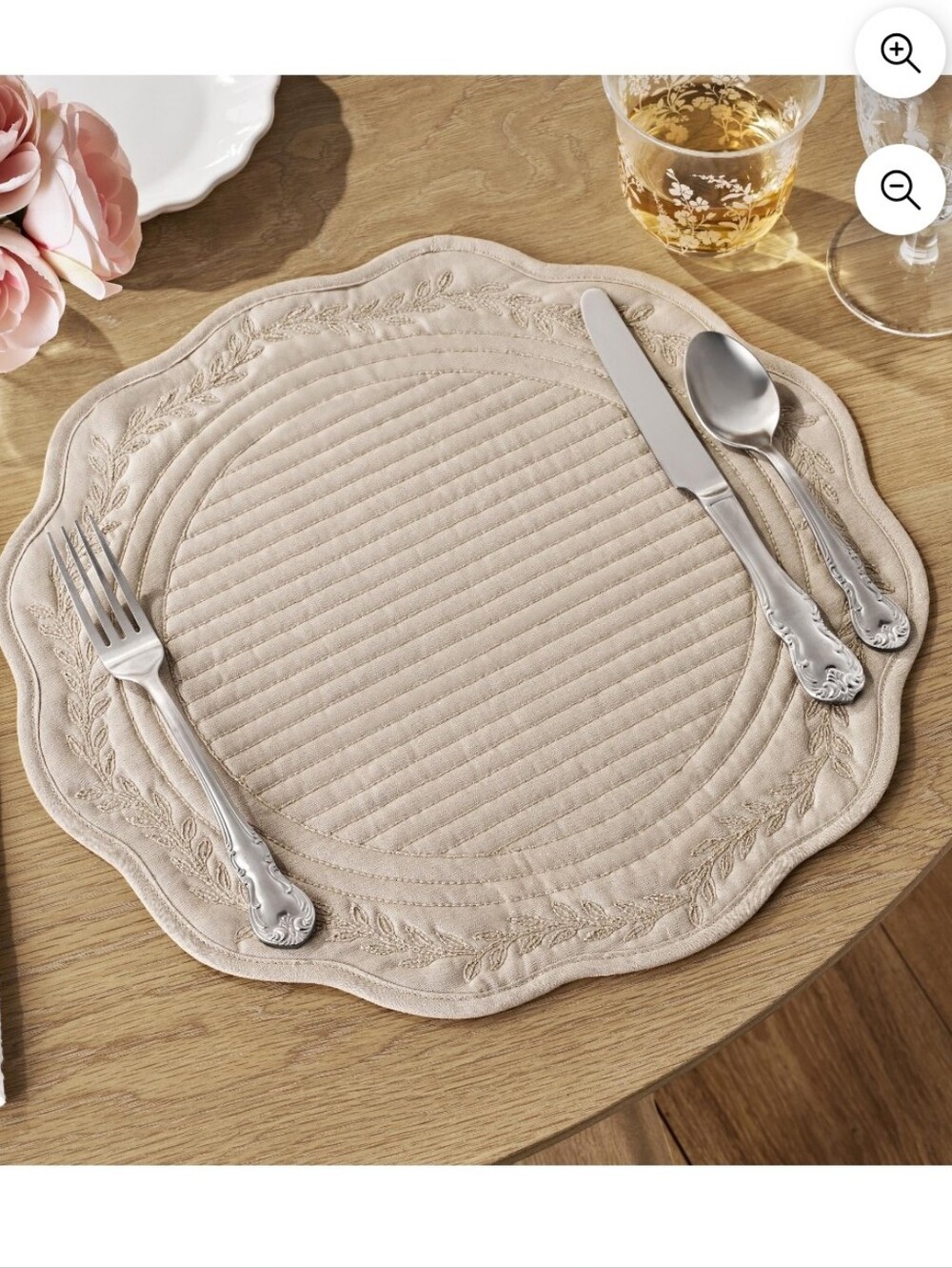 ❤️ 6 Pk New The Pioneer Woman Mini Gingham Beige Quilted Scallop Placemats